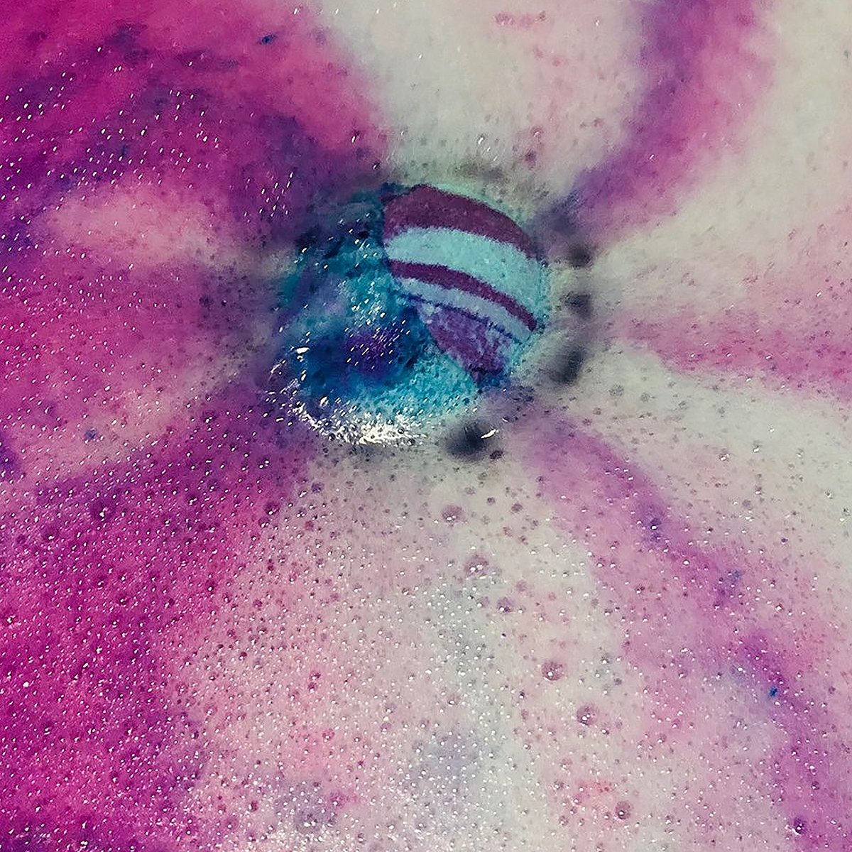 Angel Bath Bomb 7oz Lather Up UK